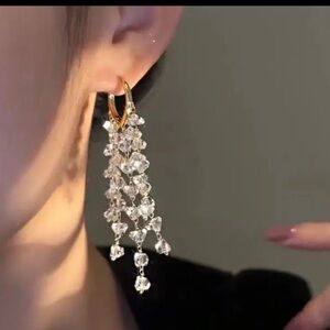 ❤️ Clear Acrylic Beaded Chandelier Earrings